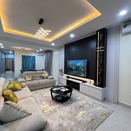 Nouveau Apartments, Life Camp